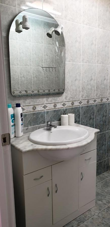 Apartment For 6 People. Valencia Buitenkant foto