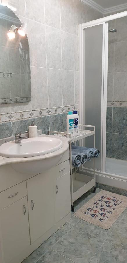 Apartment For 6 People. Valencia Buitenkant foto